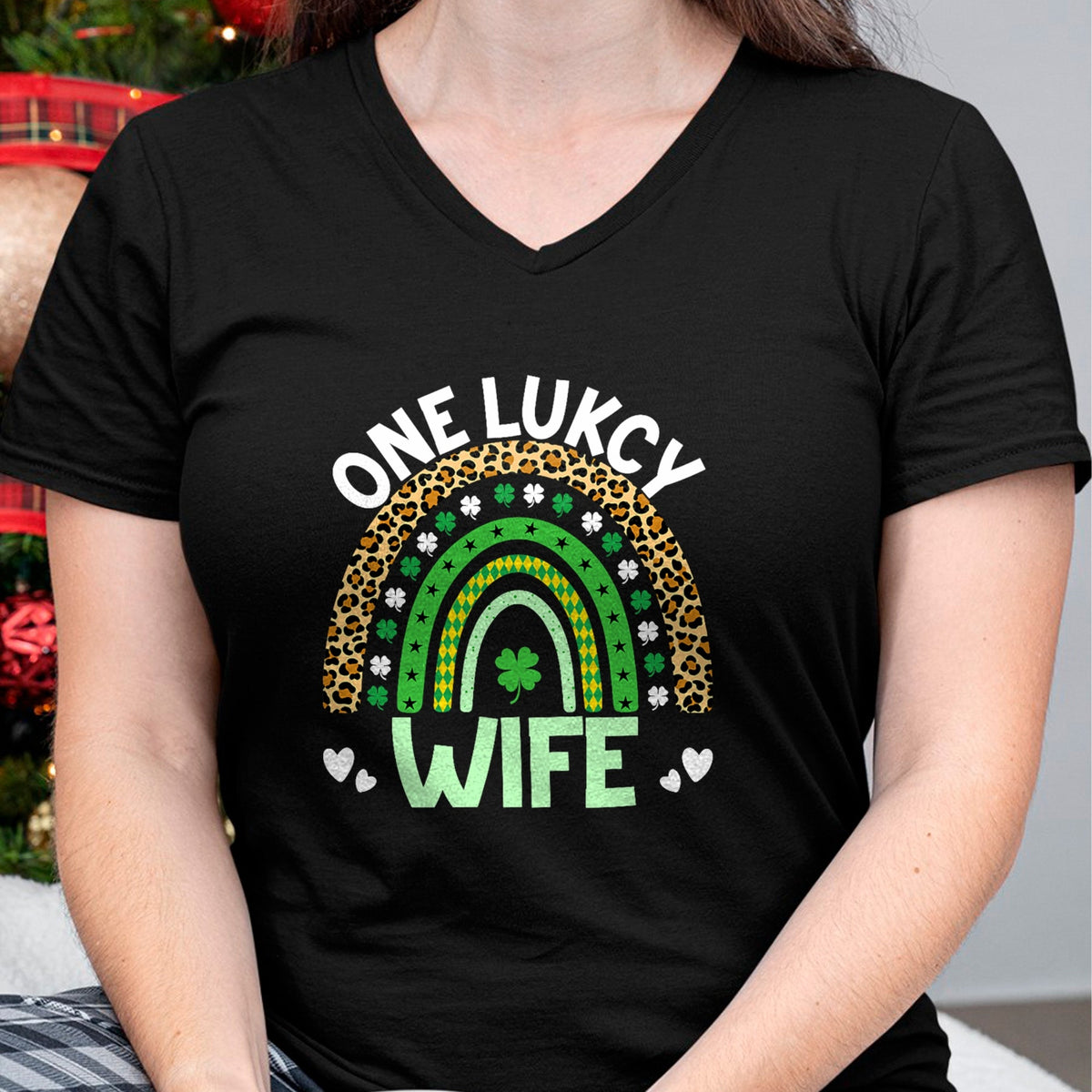 Best Wife Shirt, Wife and Husband Unisex T-Shirt/Hoodie/Sweatshirt HLT00 - Gift for wife T shirt, lucky wife   Womens One Lucky Wife Leopard Rainbow Saint Patrick's Day Tank T (1)