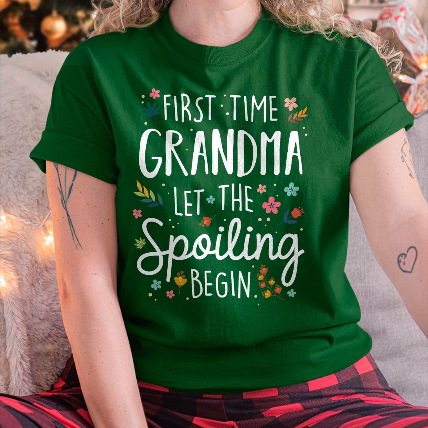 FIRST TIME GRANDMA T-SHIRT – PERFECT GIFT FOR NEW GRANDMAS - NTTD00 (SKU8-GRA00)