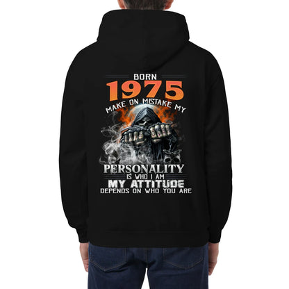 Born in 1975 – Bold Skull Attitude Tee for Legends Us1975