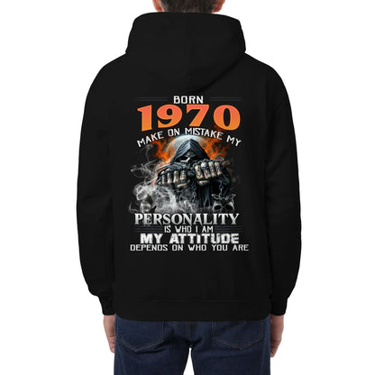 Born in 1970 – Bold Skull Attitude Tee for Legends Us1970