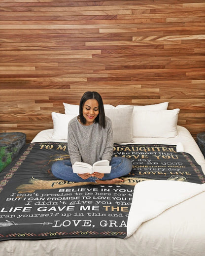 TO MY GRANDDAUGHTER - GIFT FOR GRANDDAUGHTER - Sherpa Fleece Quilt Blanket (SKUB09-44)