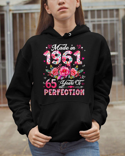 MAKE IN 1961 - 65 YEARS OF PERFECTION - BIRTHDAY GIFT FOR WOMEN - NTTD00 (SKU2609-211-1961)
