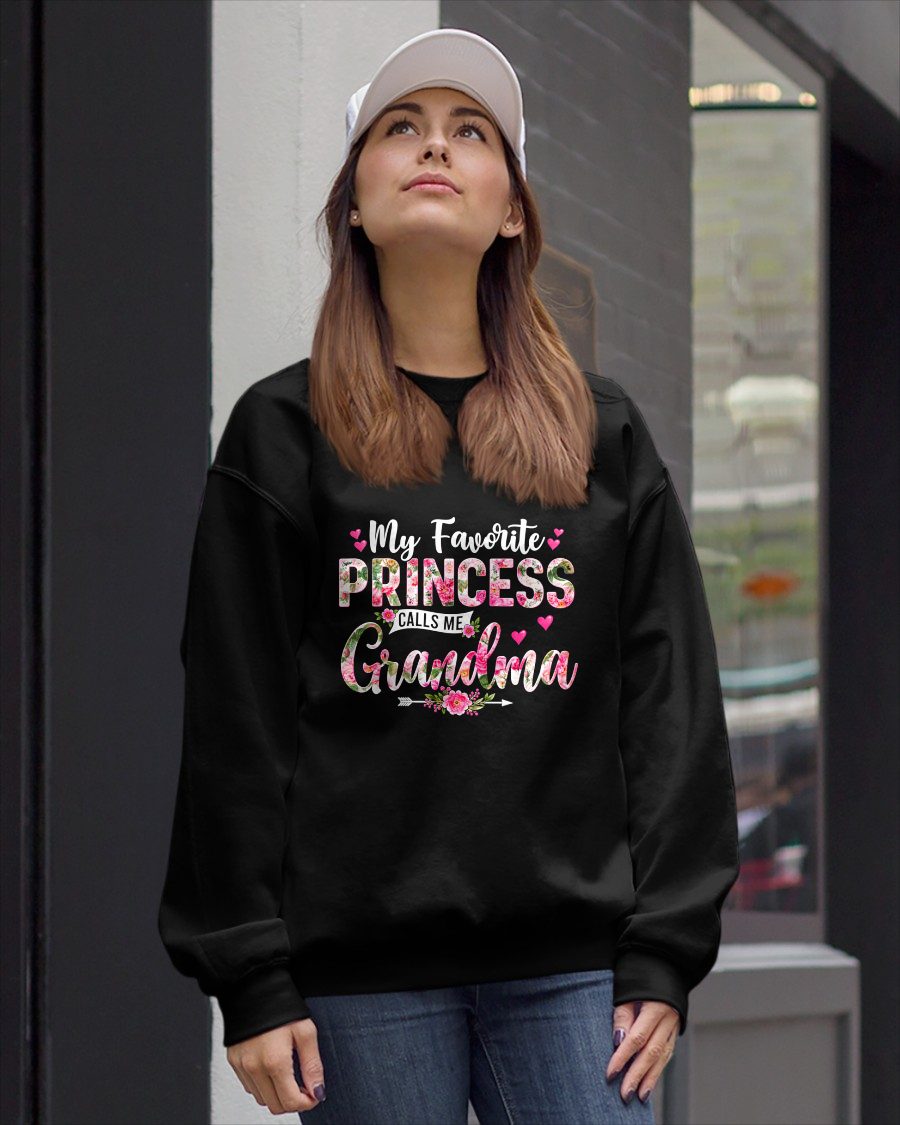 My Favorite PRINCESS CALLS ME Grandma - GRANDMA T-SHIRT - NTTD00 (SKU2608-277)