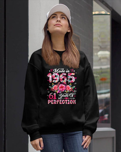 MAKE IN 1965 - 61 YEARS OF PERFECTION - BIRTHDAY GIFT FOR WOMEN - NTTD00 (SKU2609-211-1965)