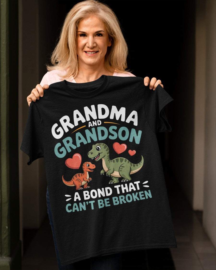 GRANDMA AND GRANDSON A BOND THAT CAN'T BE BROKEN DINOSAUR UNISEX T-SHIRT - NTTD00 (SKU-GMS5)