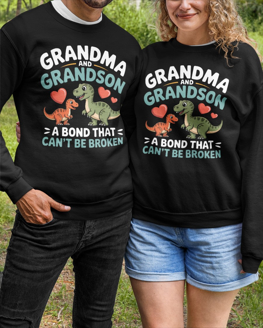 GRANDMA AND GRANDSON A BOND THAT CAN'T BE BROKEN DINOSAUR UNISEX T-SHIRT - NTTD00 (SKU-GMS5)