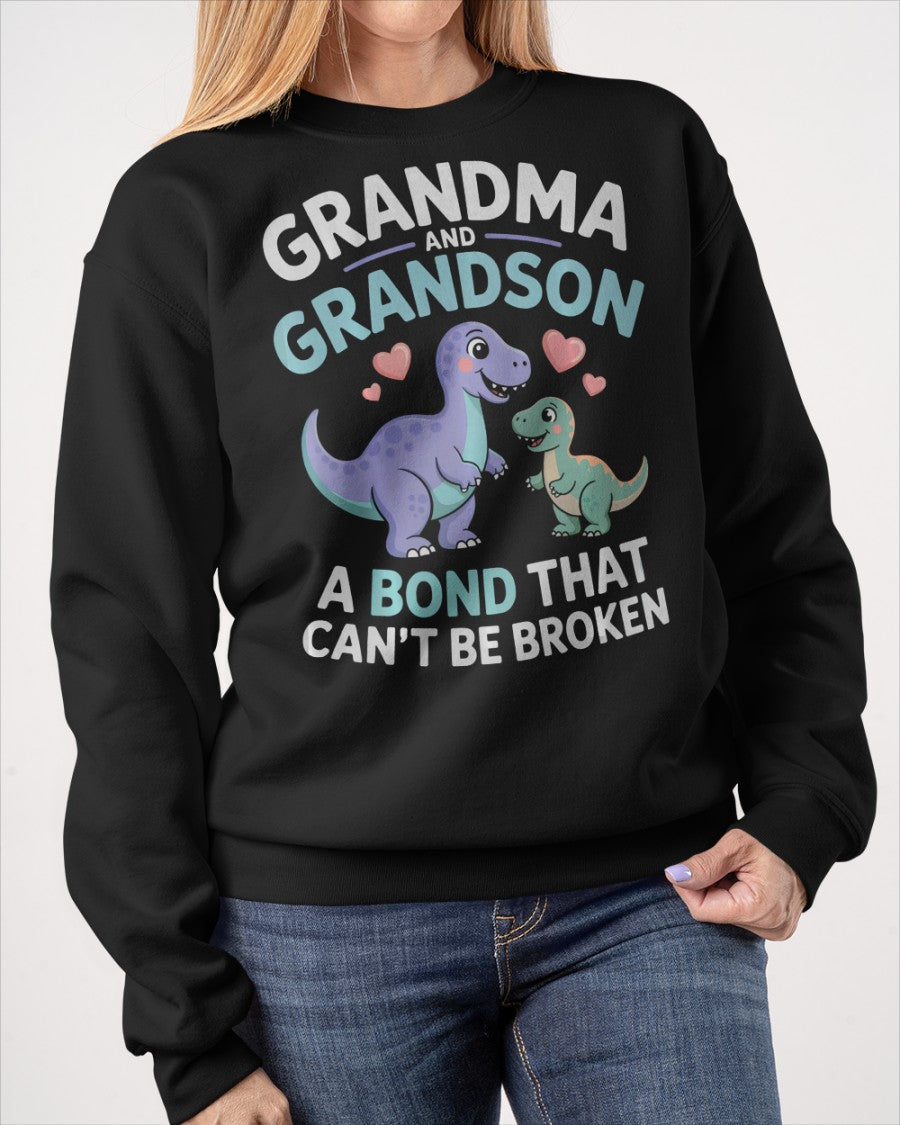 GRANDMA AND GRANDSON A BOND THAT CAN'T BE BROKEN DINOSAUR UNISEX T-SHIRT NTTD00 (SKU-GMS4)